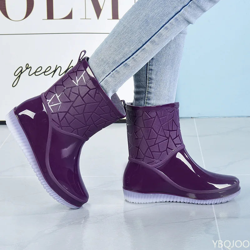 Four Seasons Jelly Anti Slip Thick Fashion New Waterproof Shoes for Women Wear Wear Wear Resistant Short Tube Rain Boots 2026
