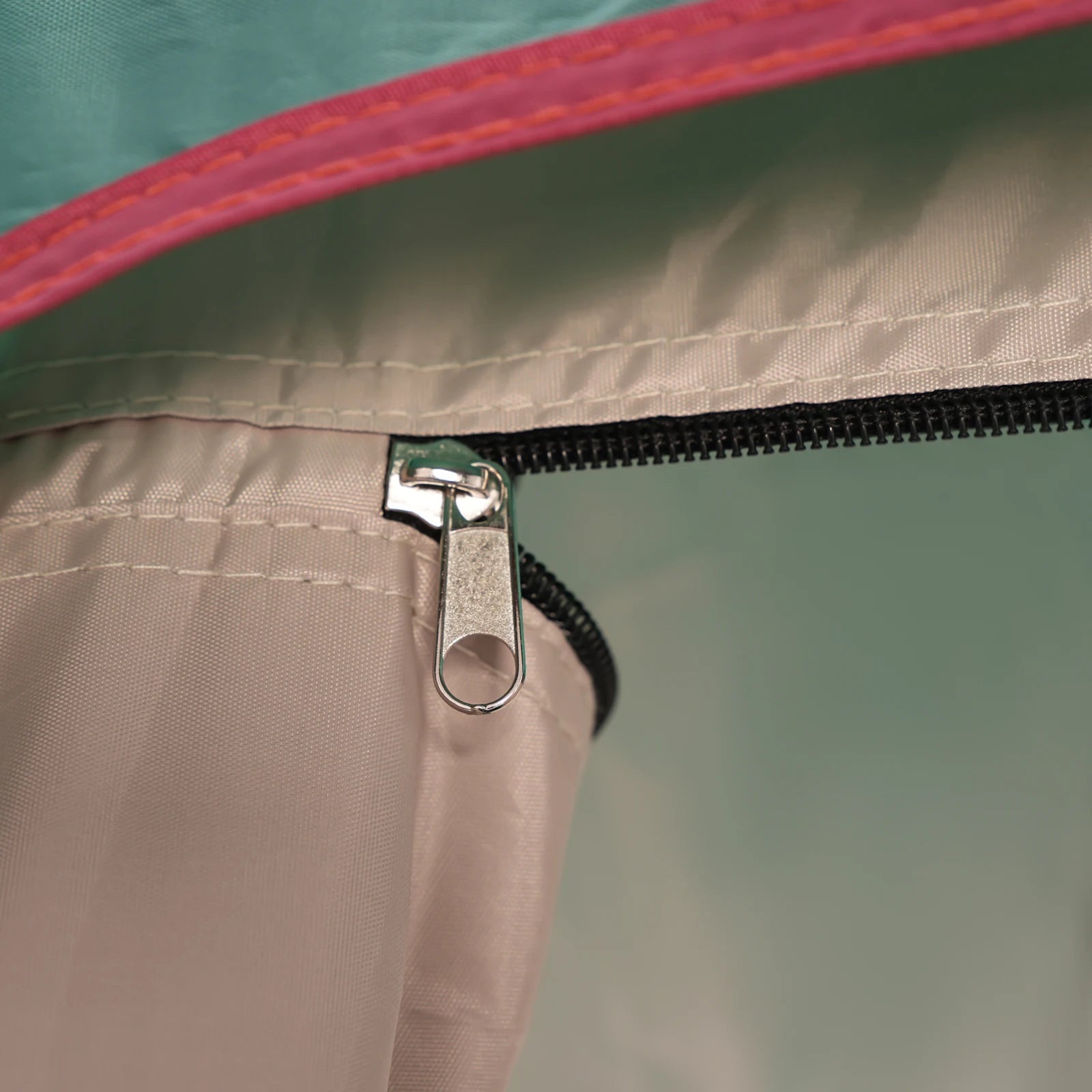 Outdoor Camping Privacy Shelter Floor Standing Sun Protection Grade pu 50+ Highly Portable
